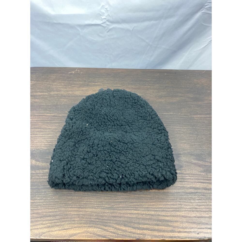 NWT Collection 18 fuzzy beanie hat